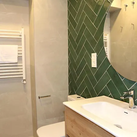 Piso De 3 Frente A La Catedral