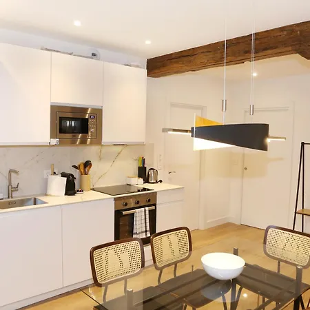 Piso De 3 Frente A La Catedral