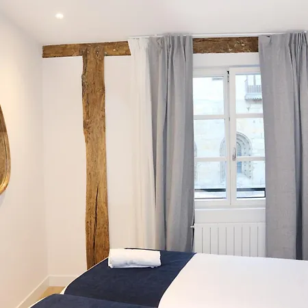 Διαμέρισμα Piso De 3 Frente A La Catedral *