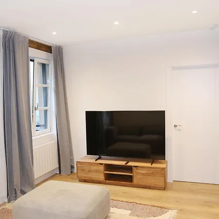 Piso De 3 Frente A La Catedral דירה