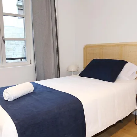 Piso De 3 Frente A La Catedral *