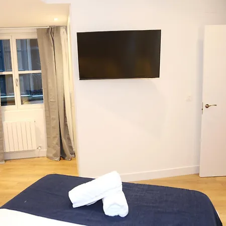 Piso De 3 Frente A La Catedral * בילבאו