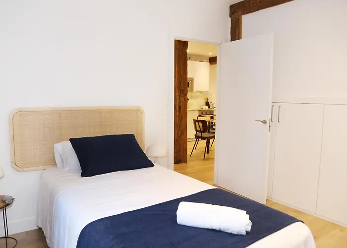 Piso De 3 Frente A La Catedral * Μπιλμπάο