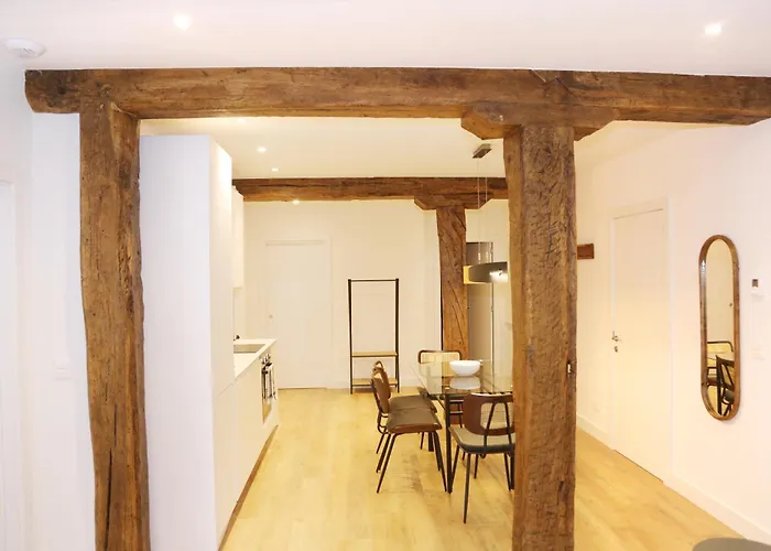 Piso De 3 Frente A La Catedral Διαμέρισμα *