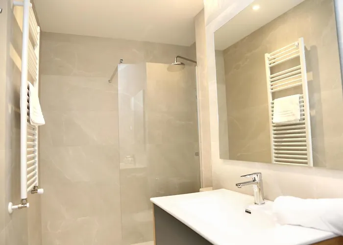 Piso De 3 Frente A La Catedral