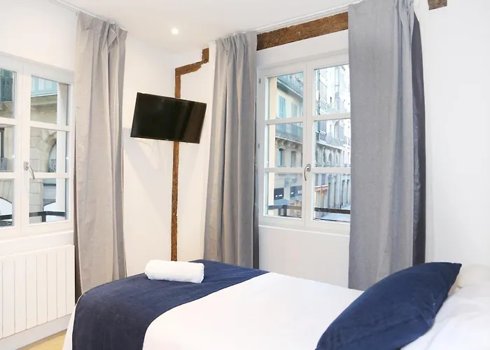 Διαμέρισμα Piso De 3 Frente A La Catedral *