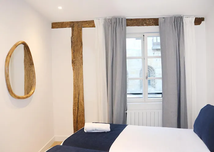 Διαμέρισμα Piso De 3 Frente A La Catedral *