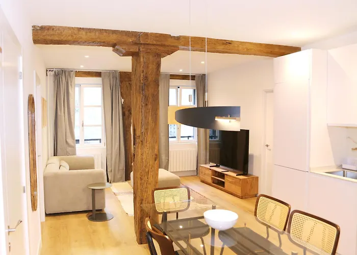 Διαμέρισμα Piso De 3 Frente A La Catedral