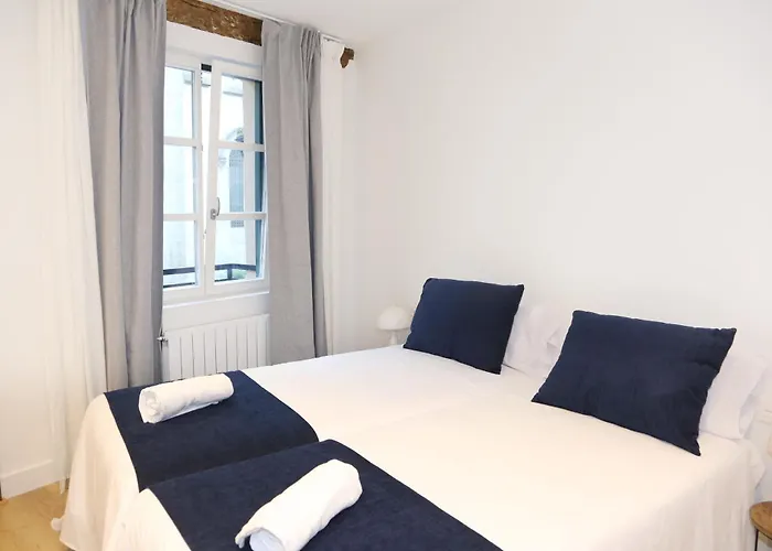 Piso De 3 Frente A La Catedral Διαμέρισμα Μπιλμπάο