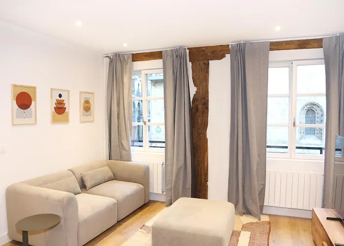 Διαμέρισμα Piso De 3 Frente A La Catedral