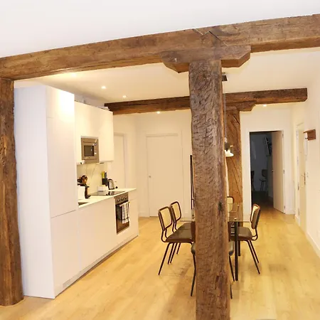 Apartamento Piso De 3 Frente A La Catedral