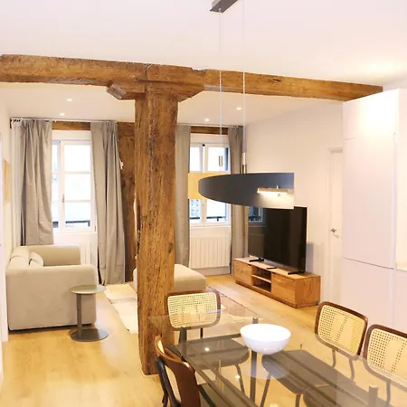 Apartamento Piso De 3 Frente A La Catedral