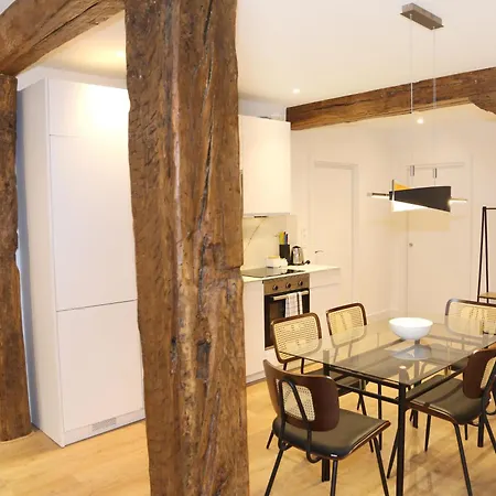 Apartamento Piso De 3 Frente A La Catedral